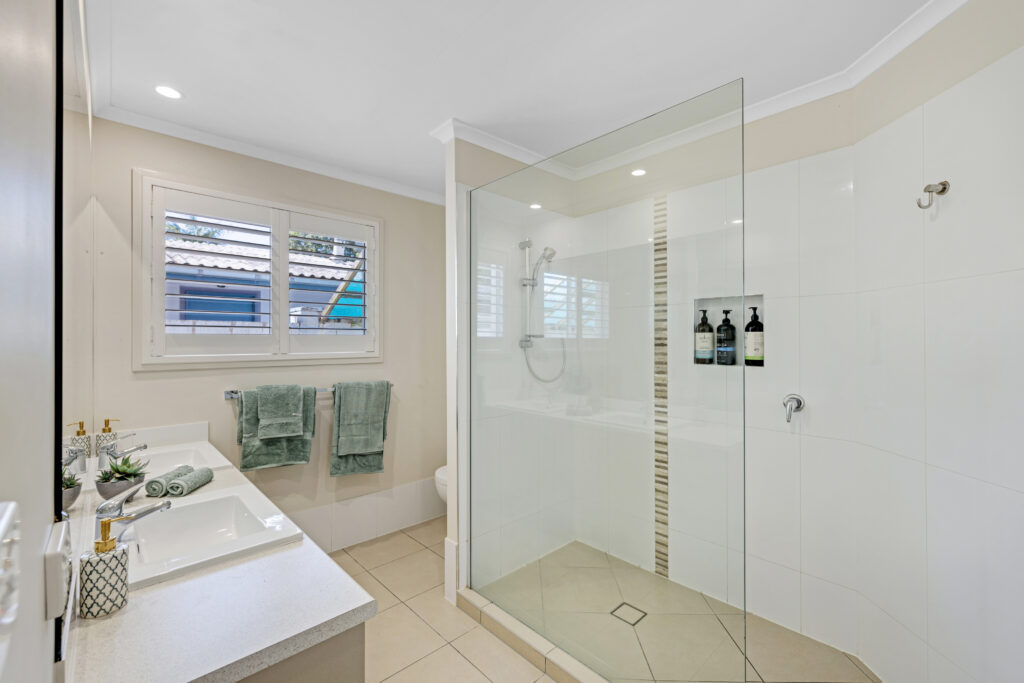 5 EDNA Street, Currimundi, QLD 4551 AUS