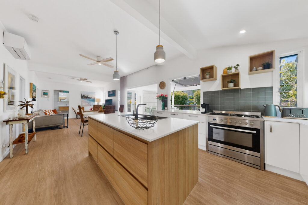 55 RODERICK Street, Moffat Beach, QLD 4551 AUS