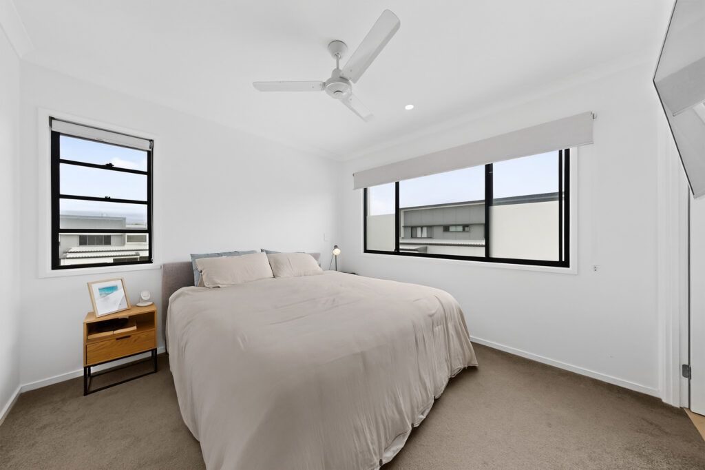 24/2 COLLEGE Court, Little Mountain, QLD 4551 AUS