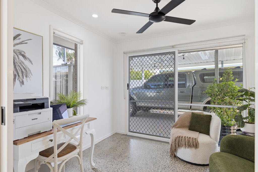 13 CROWN Street, Currimundi, QLD 4551 AUS