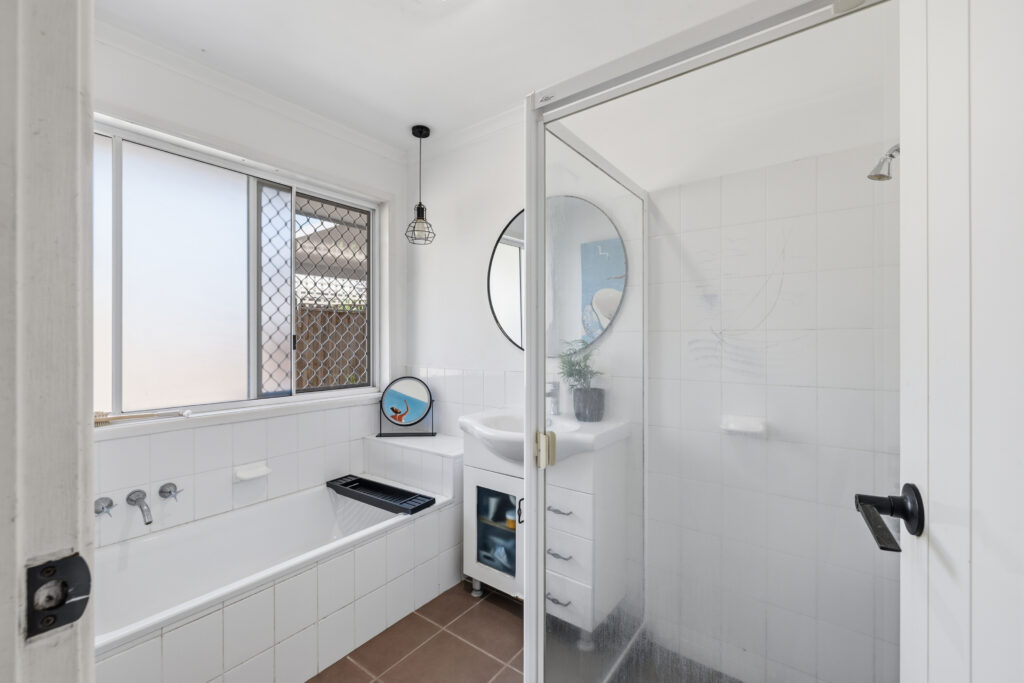 13 CROWN Street, Currimundi, QLD 4551 AUS