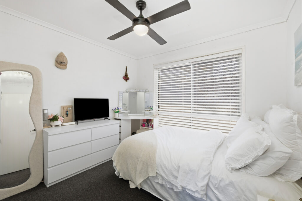 13 CROWN Street, Currimundi, QLD 4551 AUS