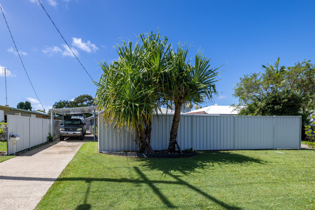 13 CROWN Street, Currimundi, QLD 4551 AUS