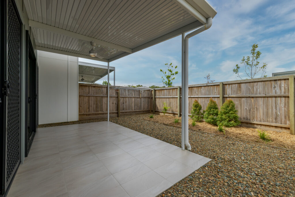 24/2 COLLEGE Court, Little Mountain, QLD 4551 AUS