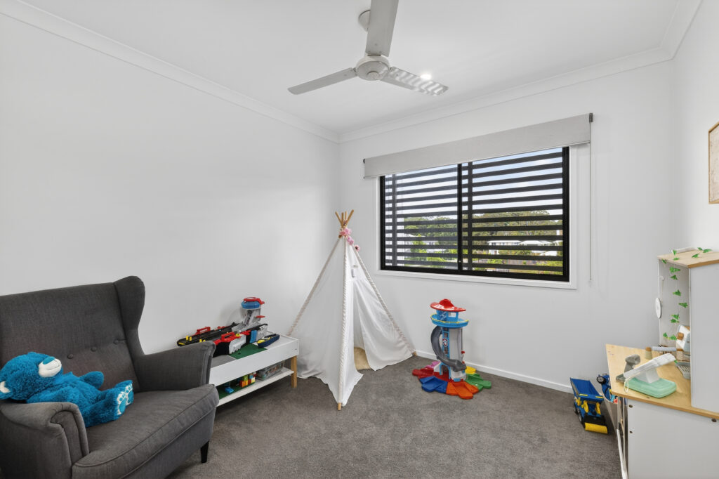 24/2 COLLEGE Court, Little Mountain, QLD 4551 AUS