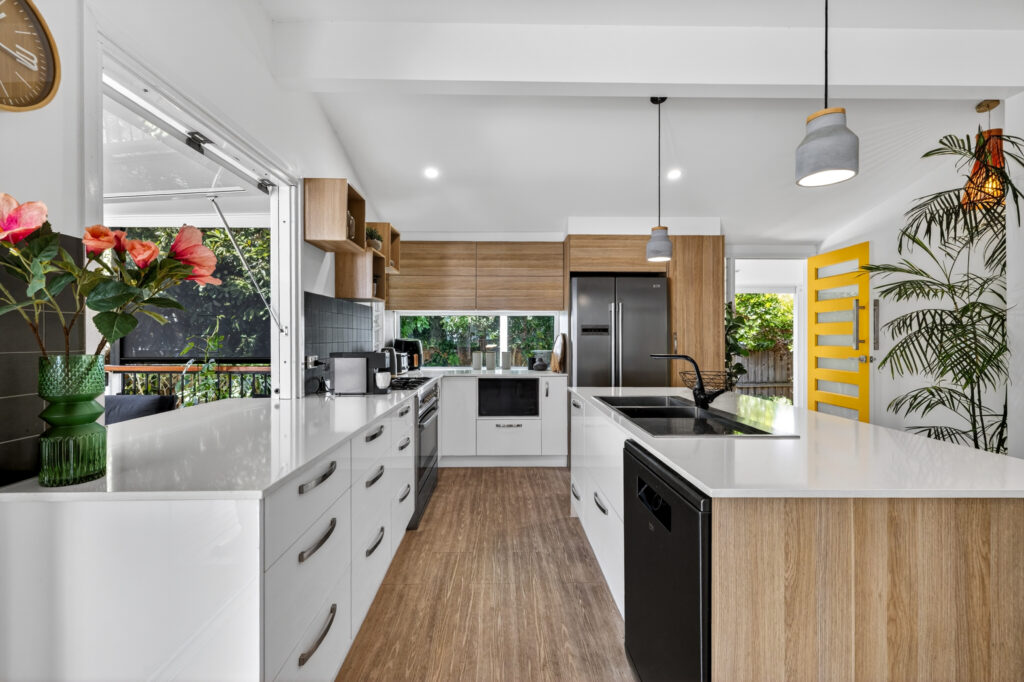 55 RODERICK Street, Moffat Beach, QLD 4551 AUS