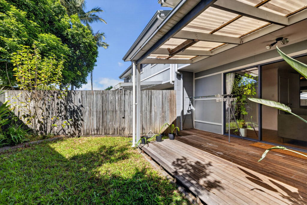 2/17 PINE CAMP Road, Beerwah, QLD 4519 AUS