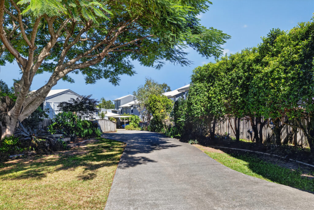 2/17 PINE CAMP Road, Beerwah, QLD 4519 AUS