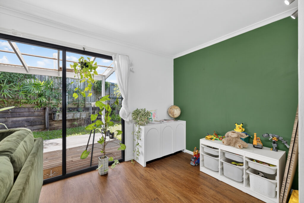 2/17 PINE CAMP Road, Beerwah, QLD 4519 AUS