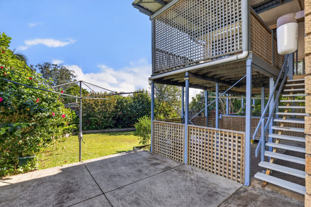 12 HILL Street, Currimundi, QLD 4551 AUS