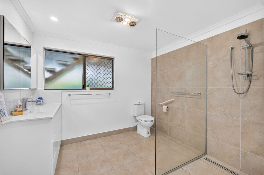 12 HILL Street, Currimundi, QLD 4551 AUS