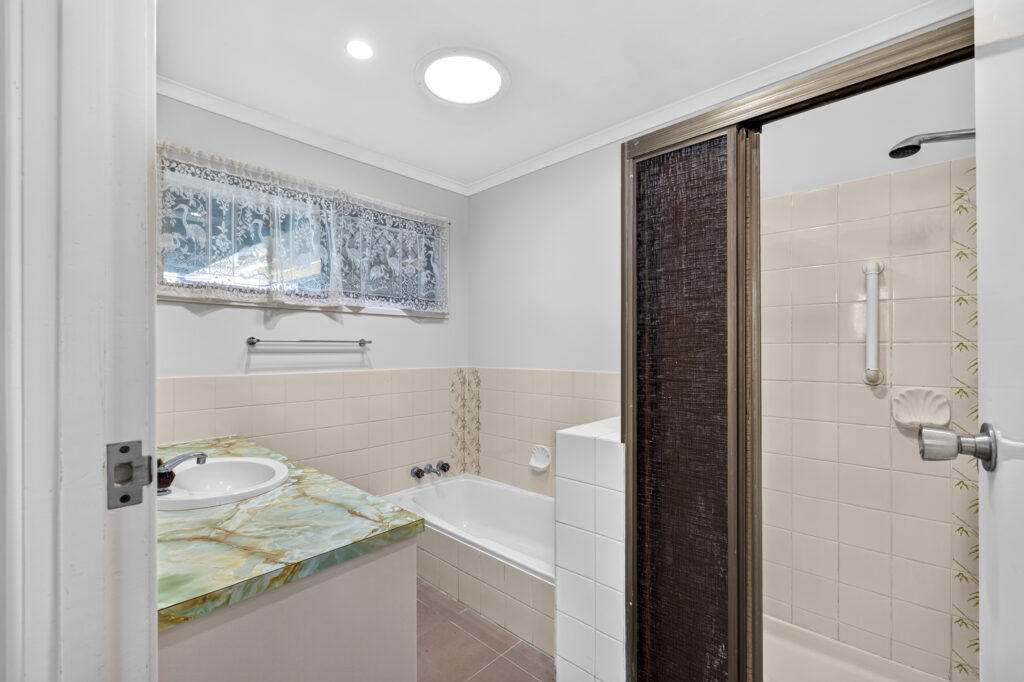 12 HILL Street, Currimundi, QLD 4551 AUS
