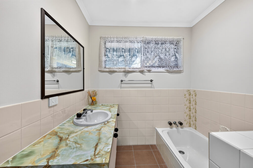 12 HILL Street, Currimundi, QLD 4551 AUS