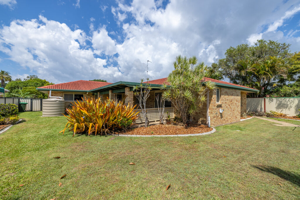 4 LENTARA Street, Currimundi, QLD 4551 AUS