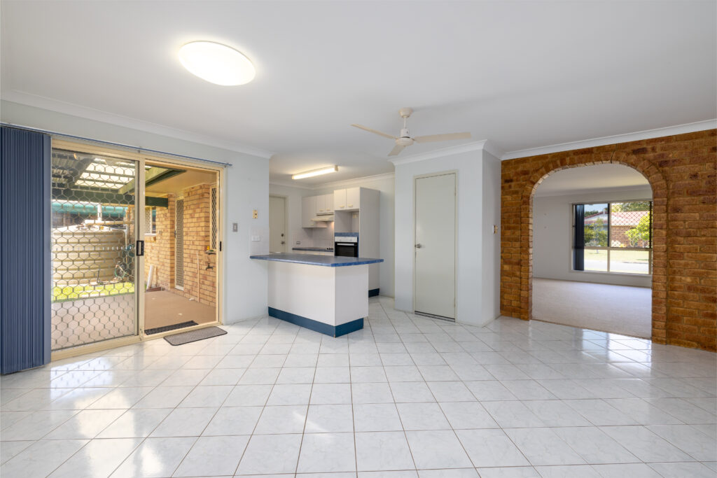 4 LENTARA Street, Currimundi, QLD 4551 AUS