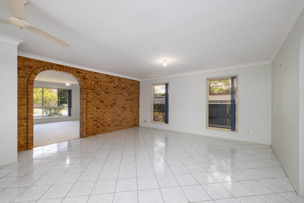 4 LENTARA Street, Currimundi, QLD 4551 AUS