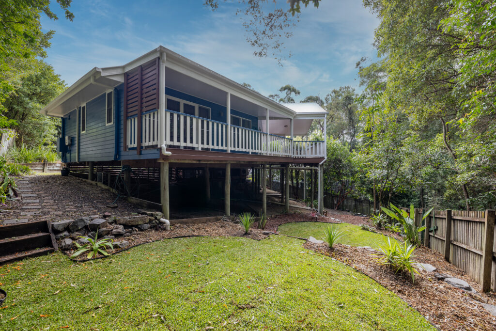 6 AMBERLY Circle, Little Mountain, QLD 4551 AUS
