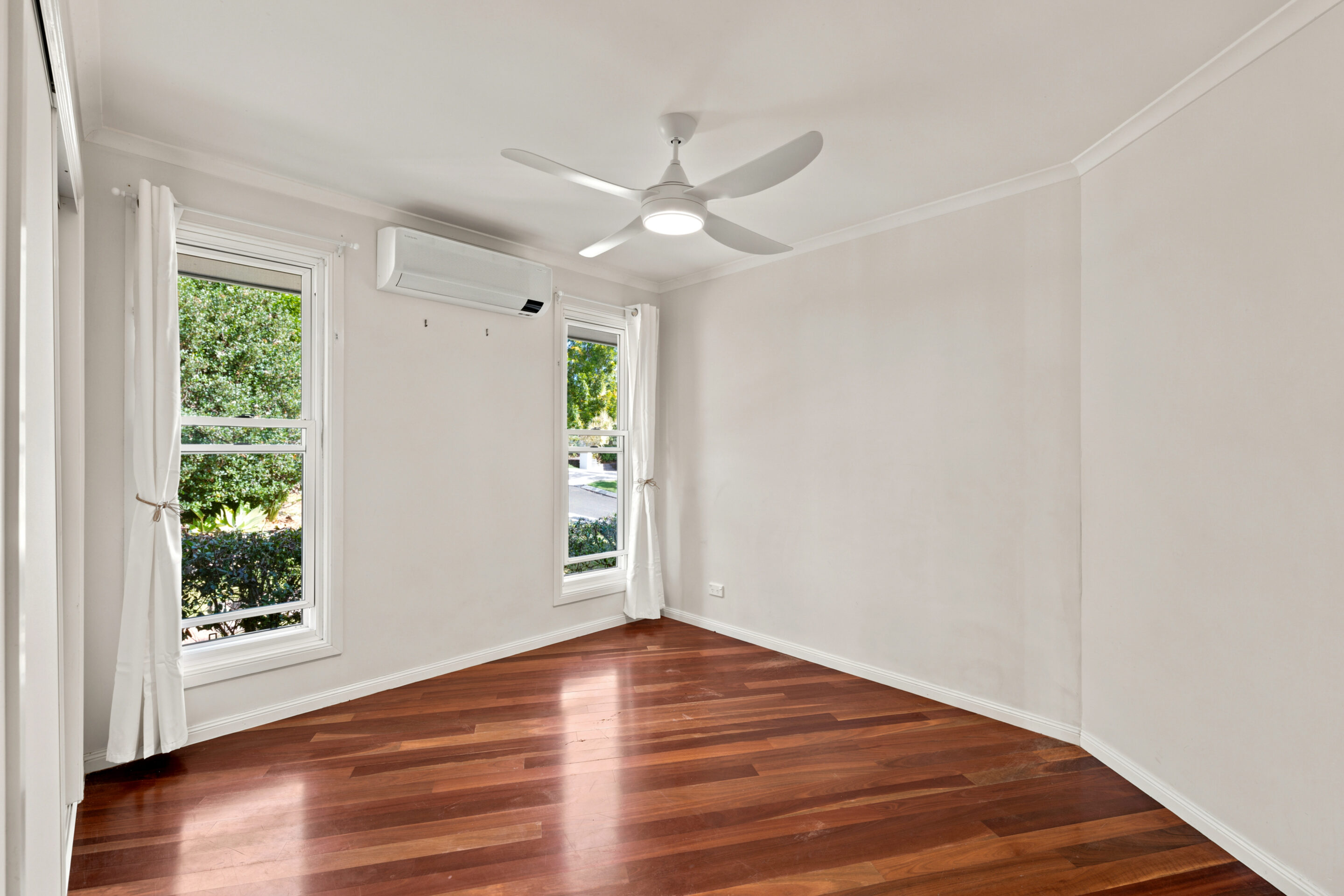 6 AMBERLY Circle 6 AMBERLY Circle, Little Mountain, QLD 4551 AUS