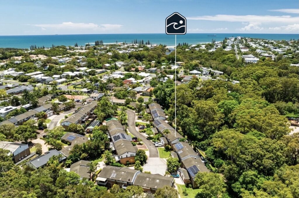 10/8 LYON Street, Dicky Beach, QLD 4551 AUS