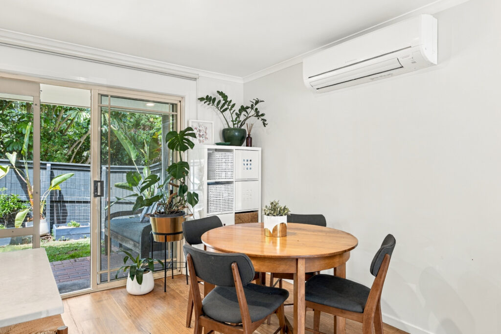 10/8 LYON Street, Dicky Beach, QLD 4551 AUS