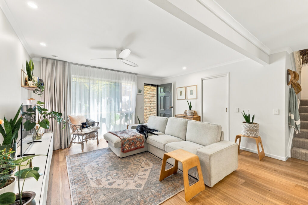 10/8 LYON Street, Dicky Beach, QLD 4551 AUS